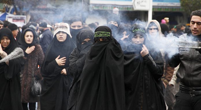 Cérémonie chiite durant le mois de mouharram en Iran