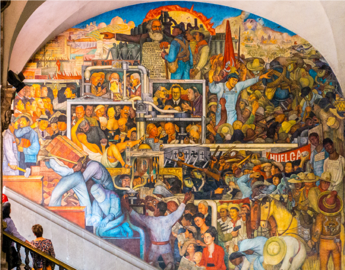 Le Mexique d'aujourd'hui et de demain, peint par Diego Rivera en 1934 dans l'escalier d'honneur du Palais National, résidence du Chef de l'Etat. Le Mexique d'aujourd'hui et de demain https://www.flickr.com/photos/jaygalvin/14157013925