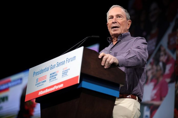 Bloomberg https://commons.wikimedia.org/wiki/File:Michael_Bloomberg_(48604014382).jpg